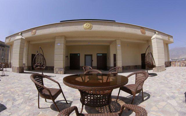 Atlas B&amp;B 3* (г.Душанбе) / Penjikent Plaza 3* (г.Пенджикент) / Arba Hotel 3* (г.Самарканд) / Ayvan Boutique 3* (г.Бухара)