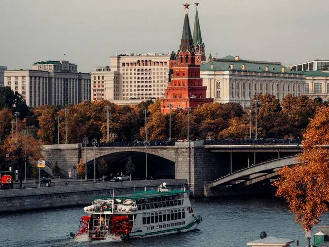 Поезд | Москва классическая 3 дня из Екатеринбурга 2025