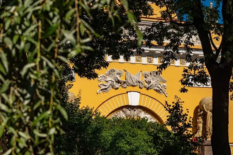 Автобус| Закрытие фонтанов в Санкт-Петербурге