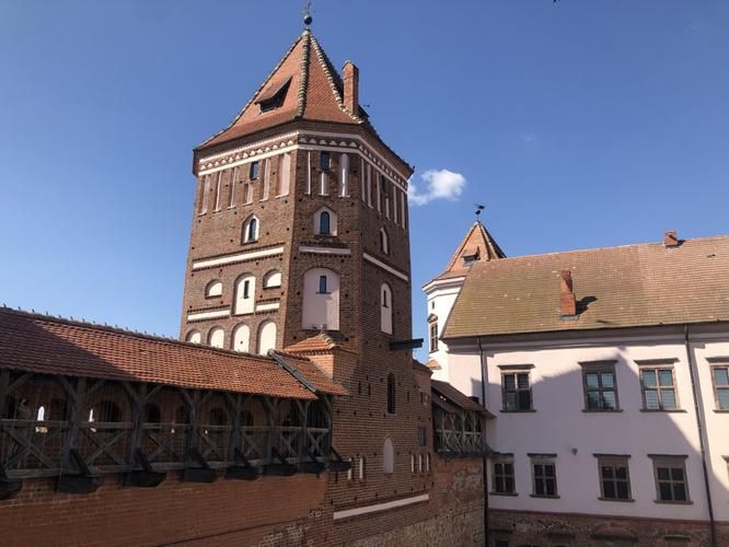 Автобус| Седой Неман: камень помнит корону