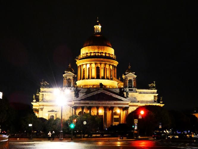 Рождественская сказка в Выборге: средневековая атмосфера и зимние чудеса