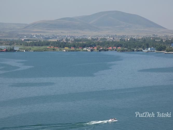 Армения в новогоднем волшебстве: от Еревана до монастырей