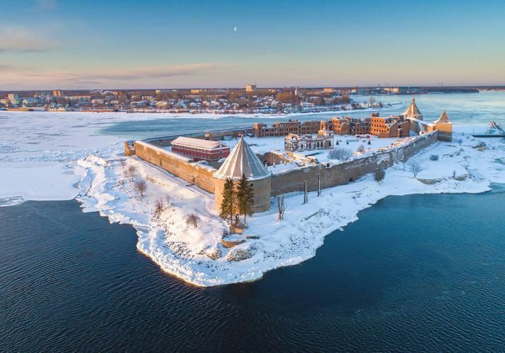 Автобус| Петербург под снежком: Новый год в сказке из Казани