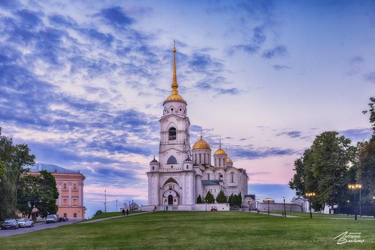 Сокол, лев и камень: путь через историю